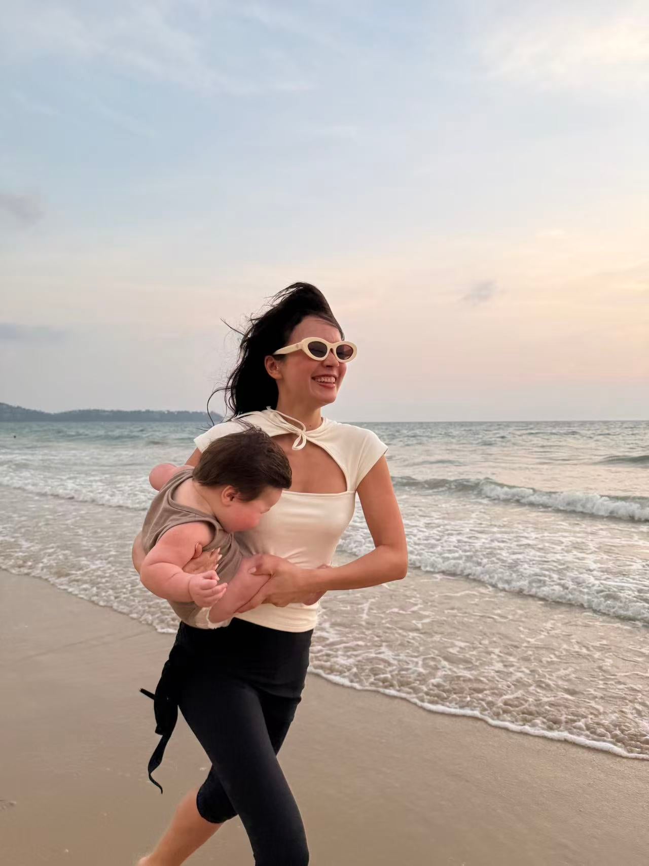 Rhea Top: My Go-To Two-Way Women’s Top This Season