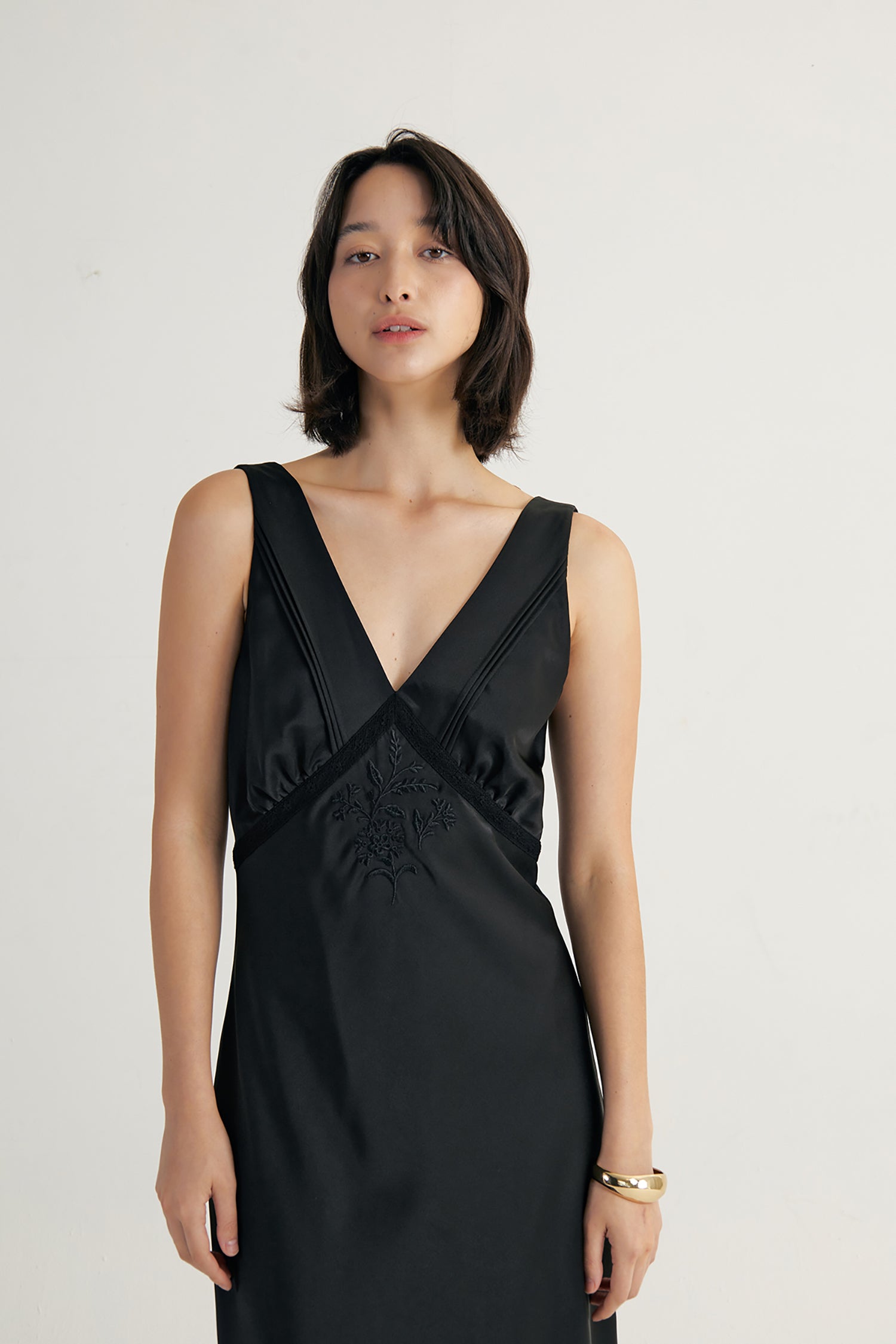 Mila Embroidered Dress Black