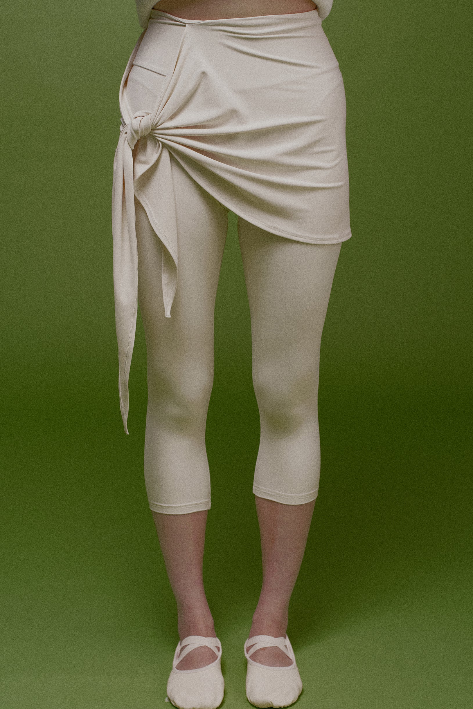 Cora Asymmetric Tie Capri Leggings Cream