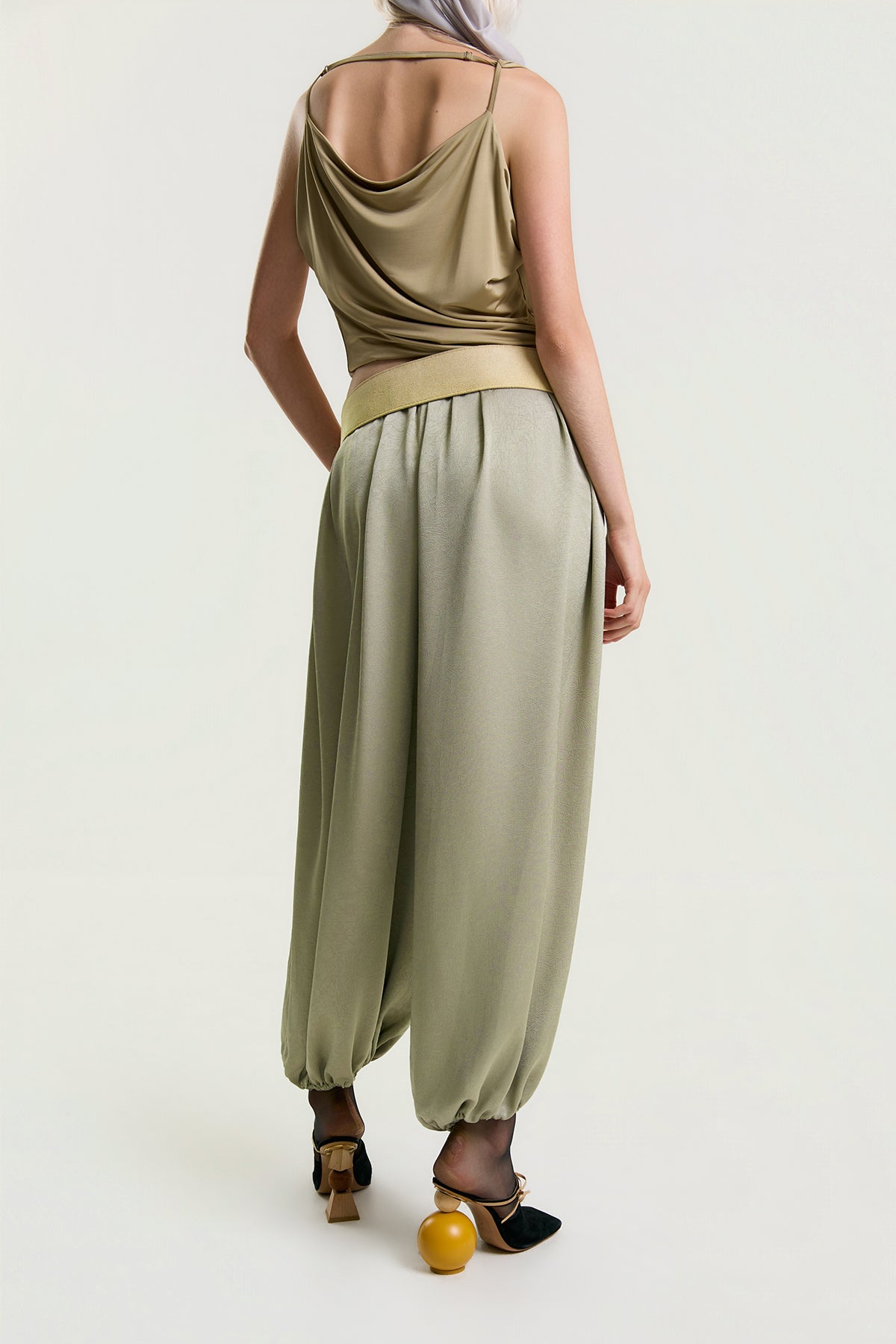 OTHER STORE Elowen Tapered Balloon Pants in Moss Khaki