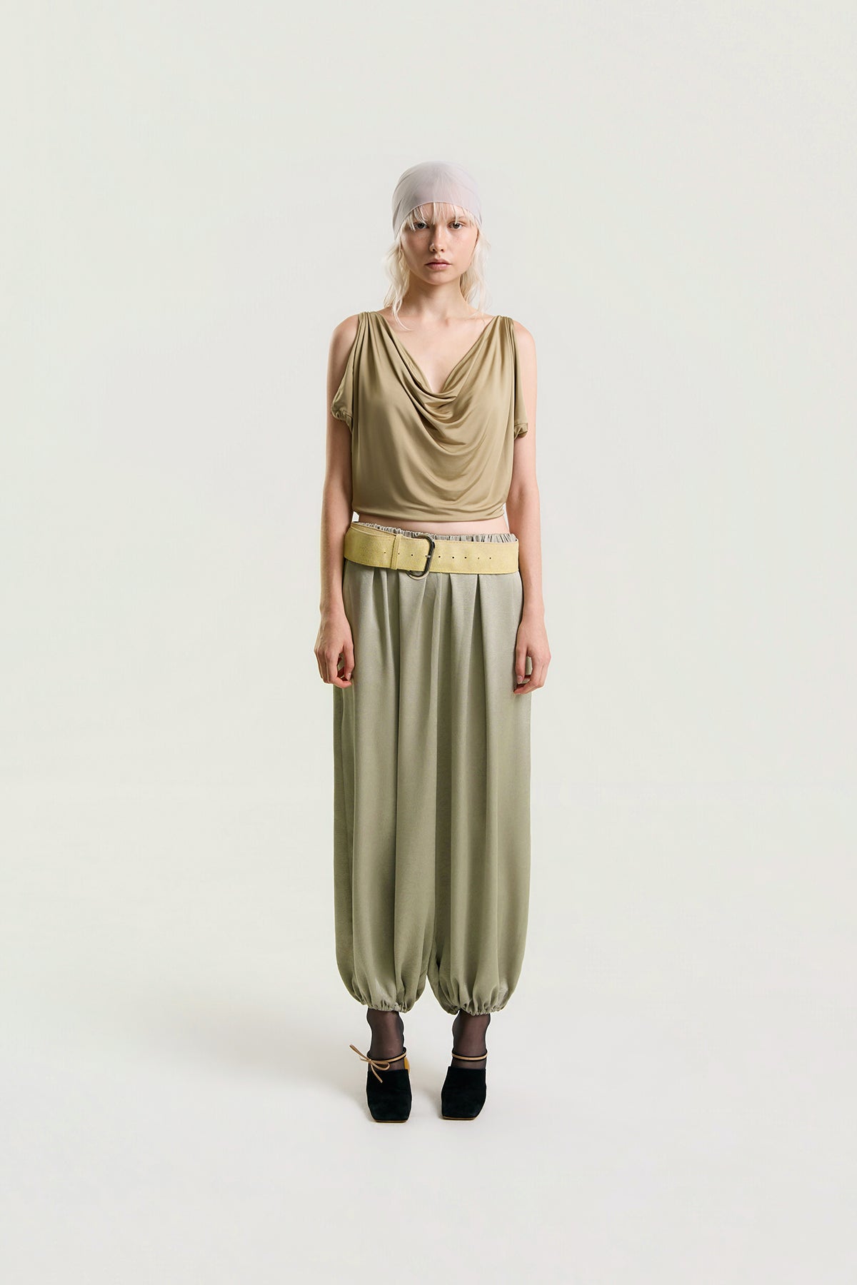 OTHER STORE Elowen Tapered Balloon Pants in Moss Khaki