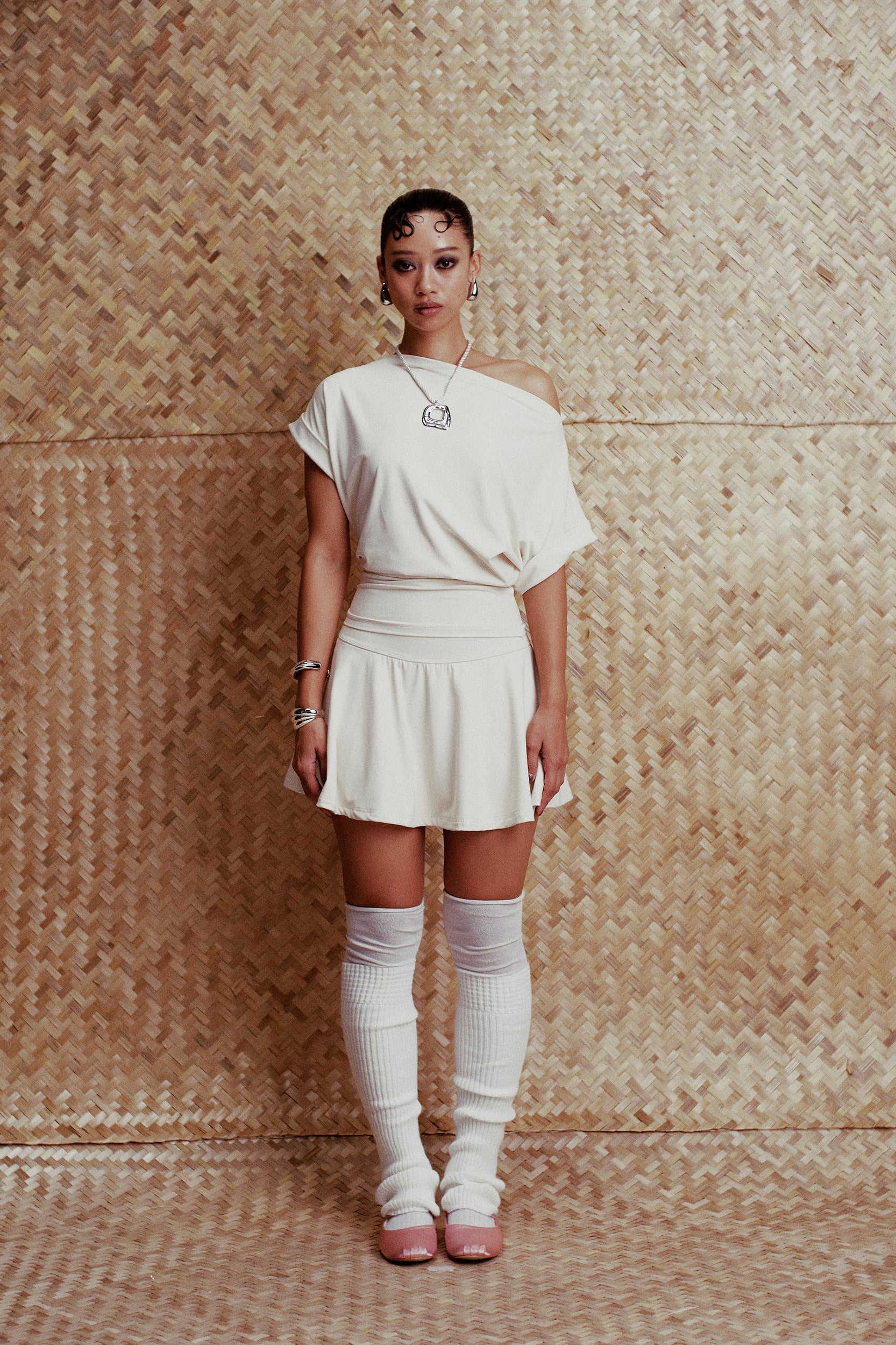 Lumi Ribbed Stirrup Leg Warmers White