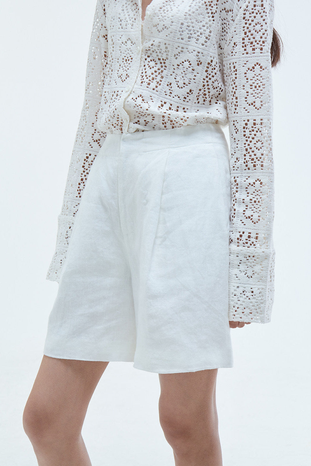 Amal Linen Shorts Off-White