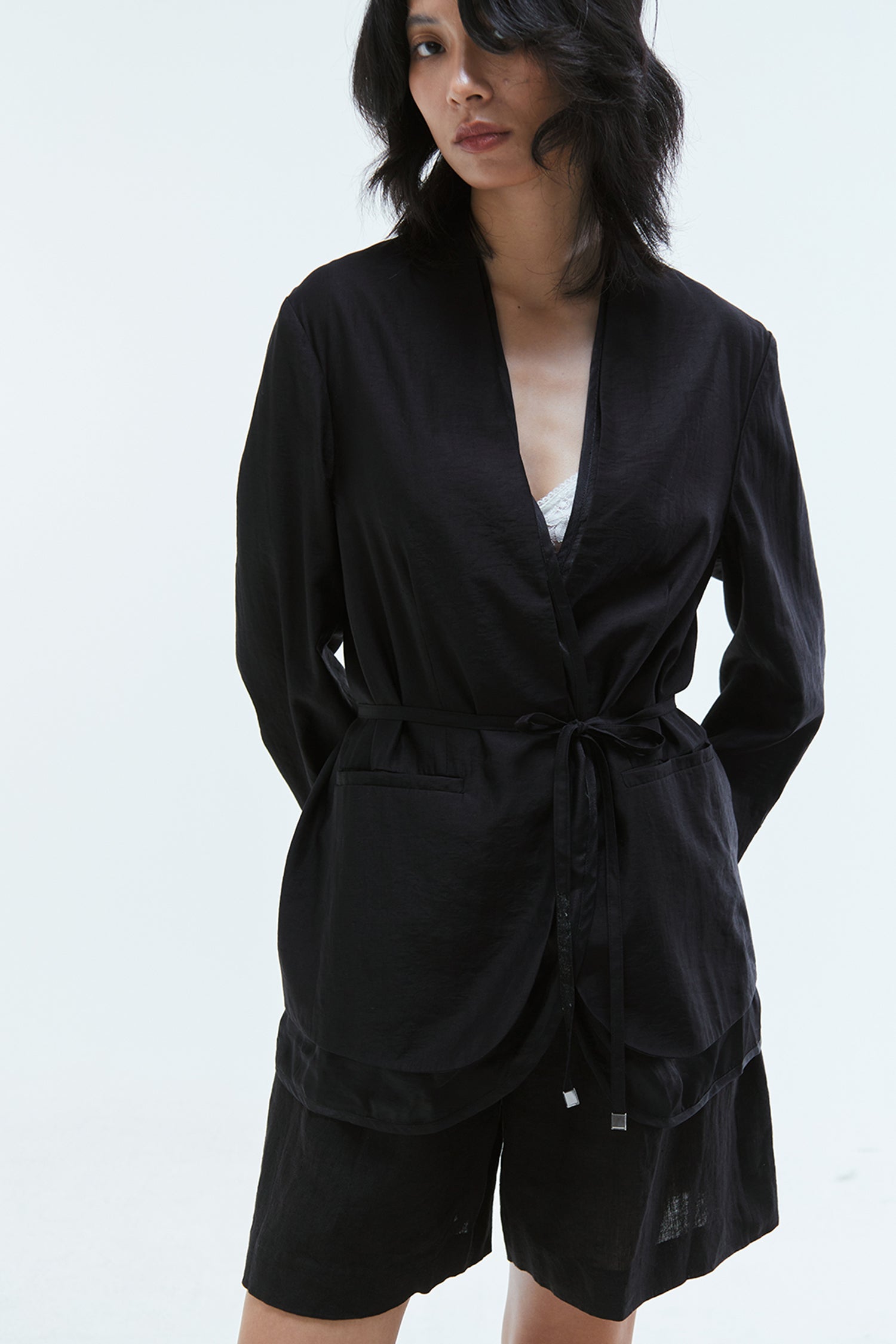 Amal Linen Shorts Black