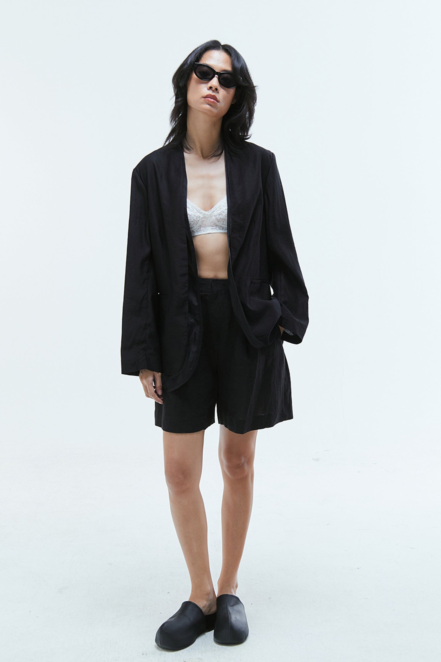 Amal Linen Shorts Black