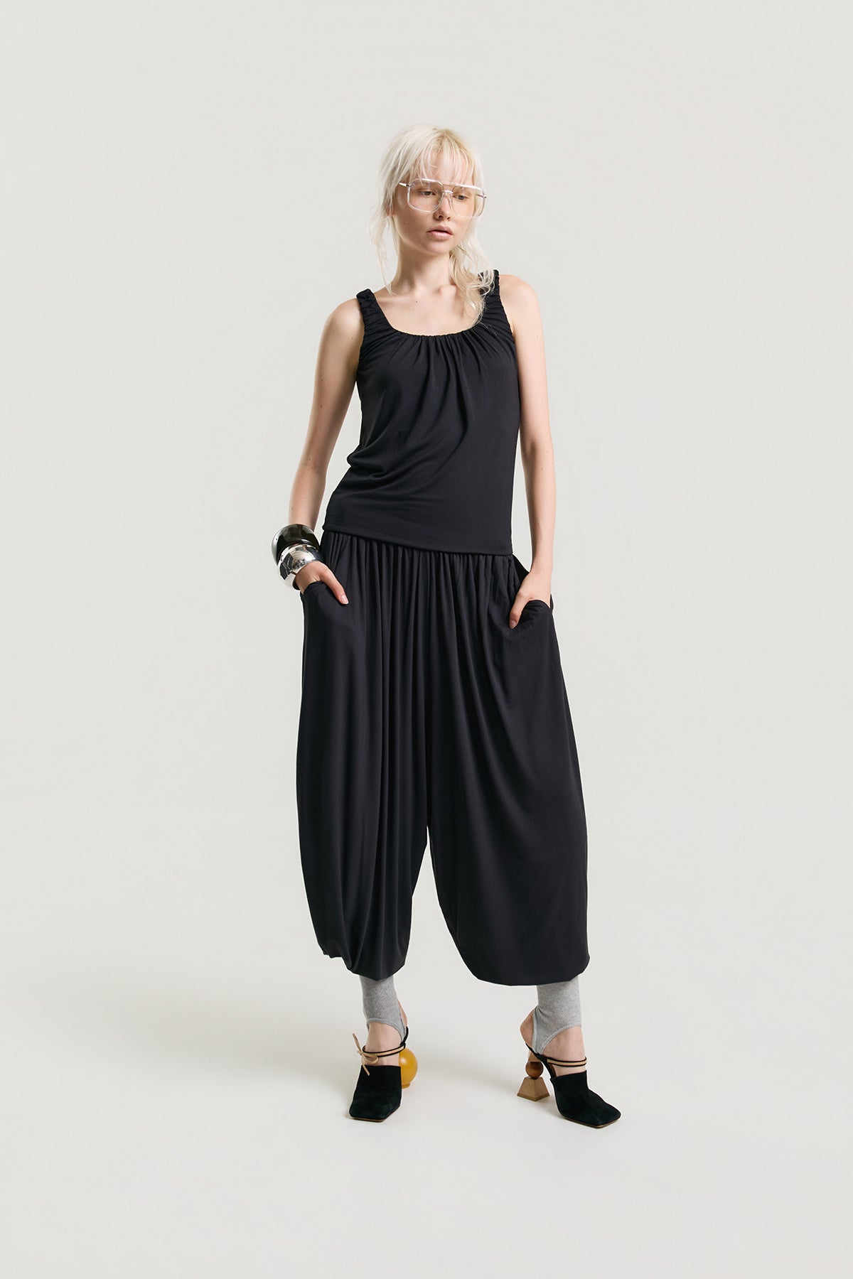 OTHER STORE Solis Gathered Balloon Pants in Black