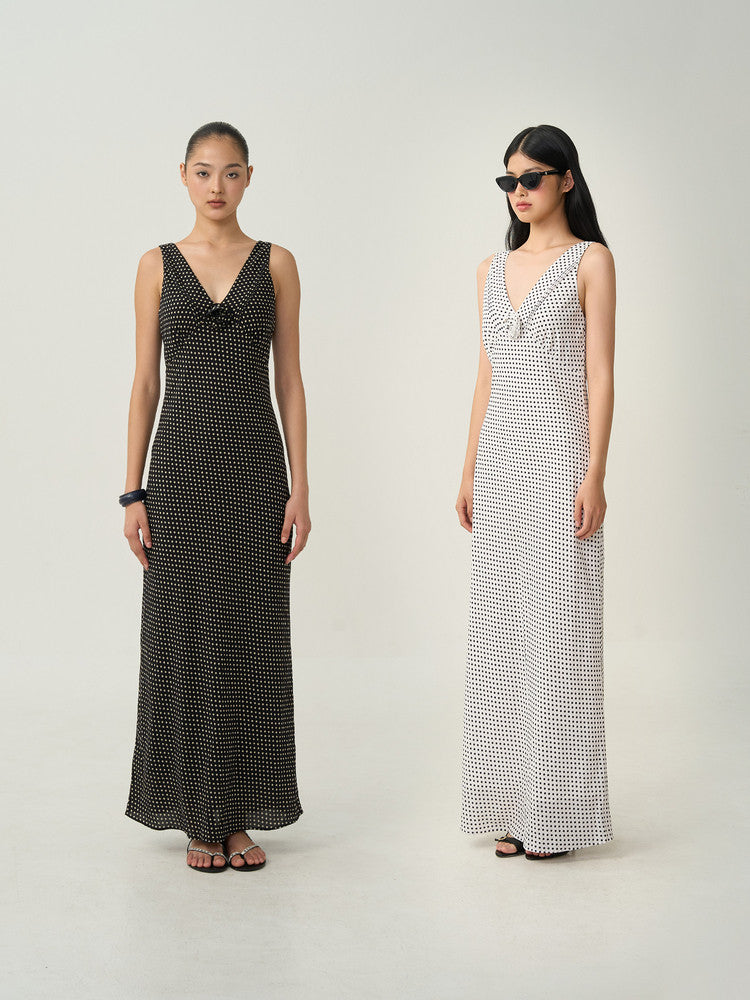 Why polka dots usually sit in the back of my closet permanently