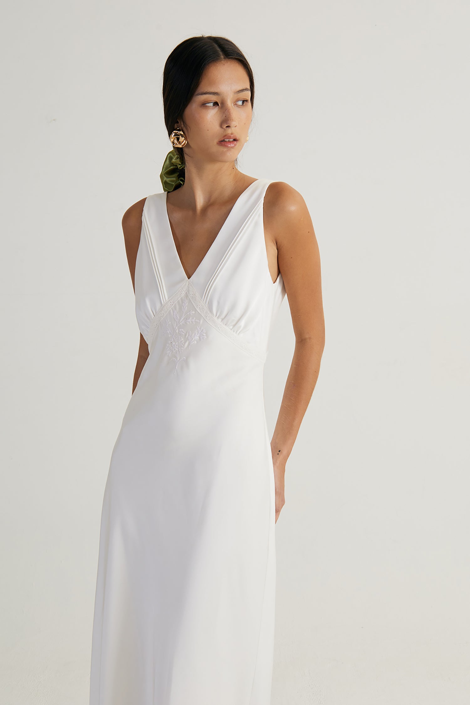 Mila Embroidered Dress Ivory