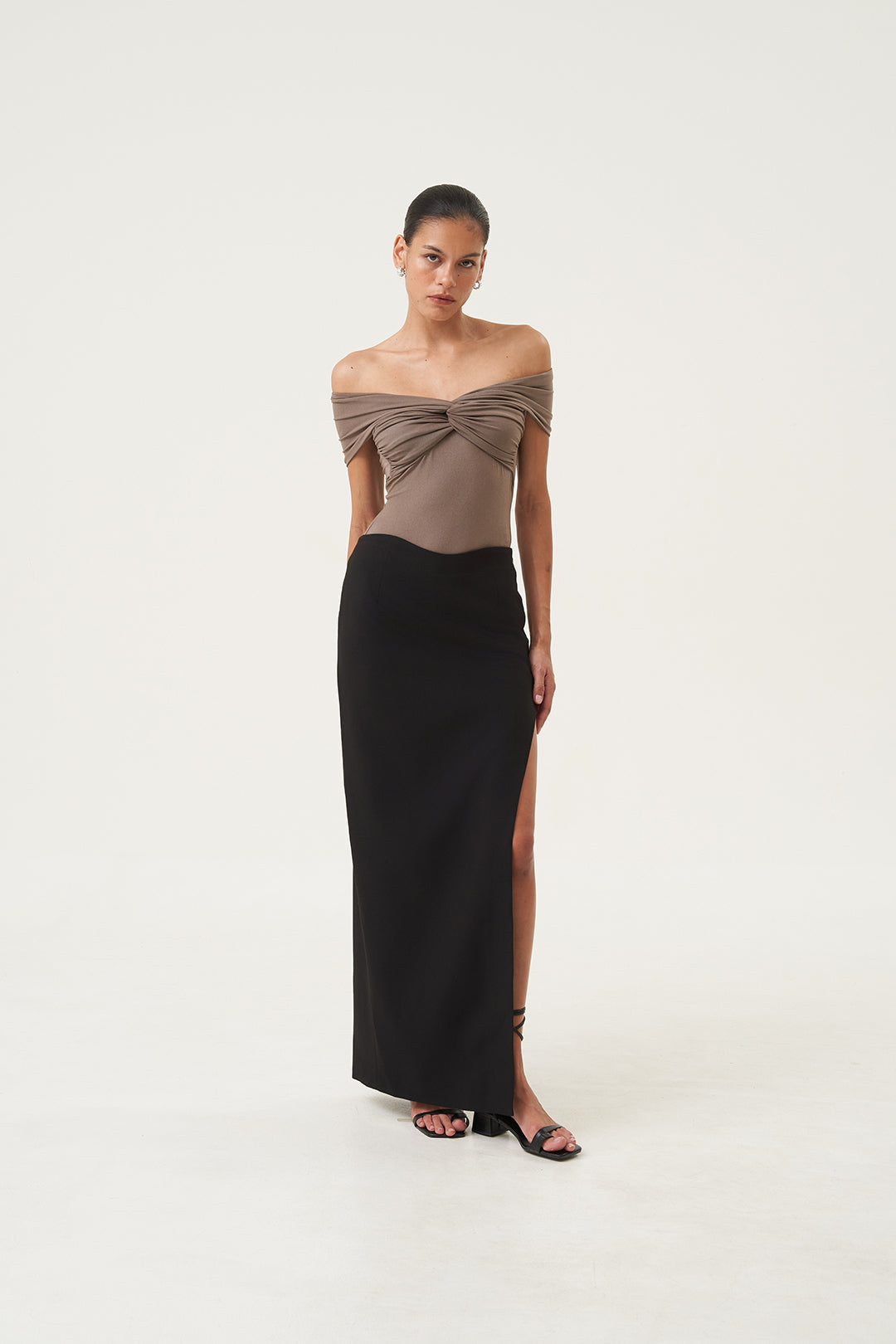 Coira Off-Shoulder Bodysuit Dusty Cocoa