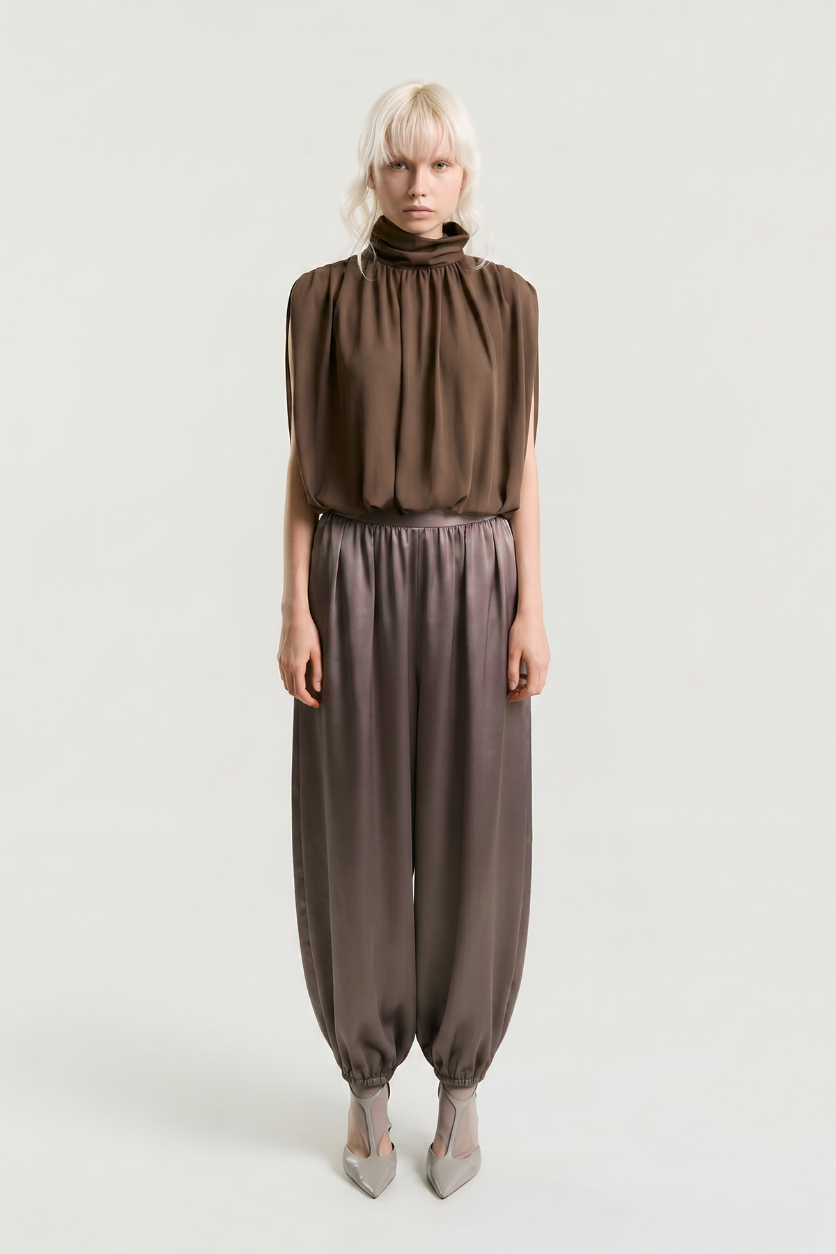 OTHER STORE Elowen Tapered Balloon Pants in Brown