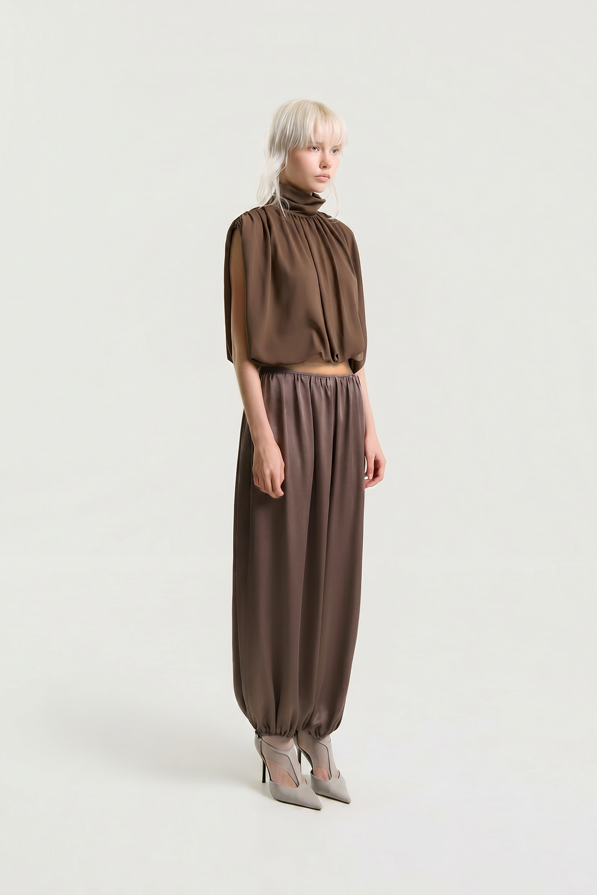OTHER STORE Elowen Tapered Balloon Pants in Brown