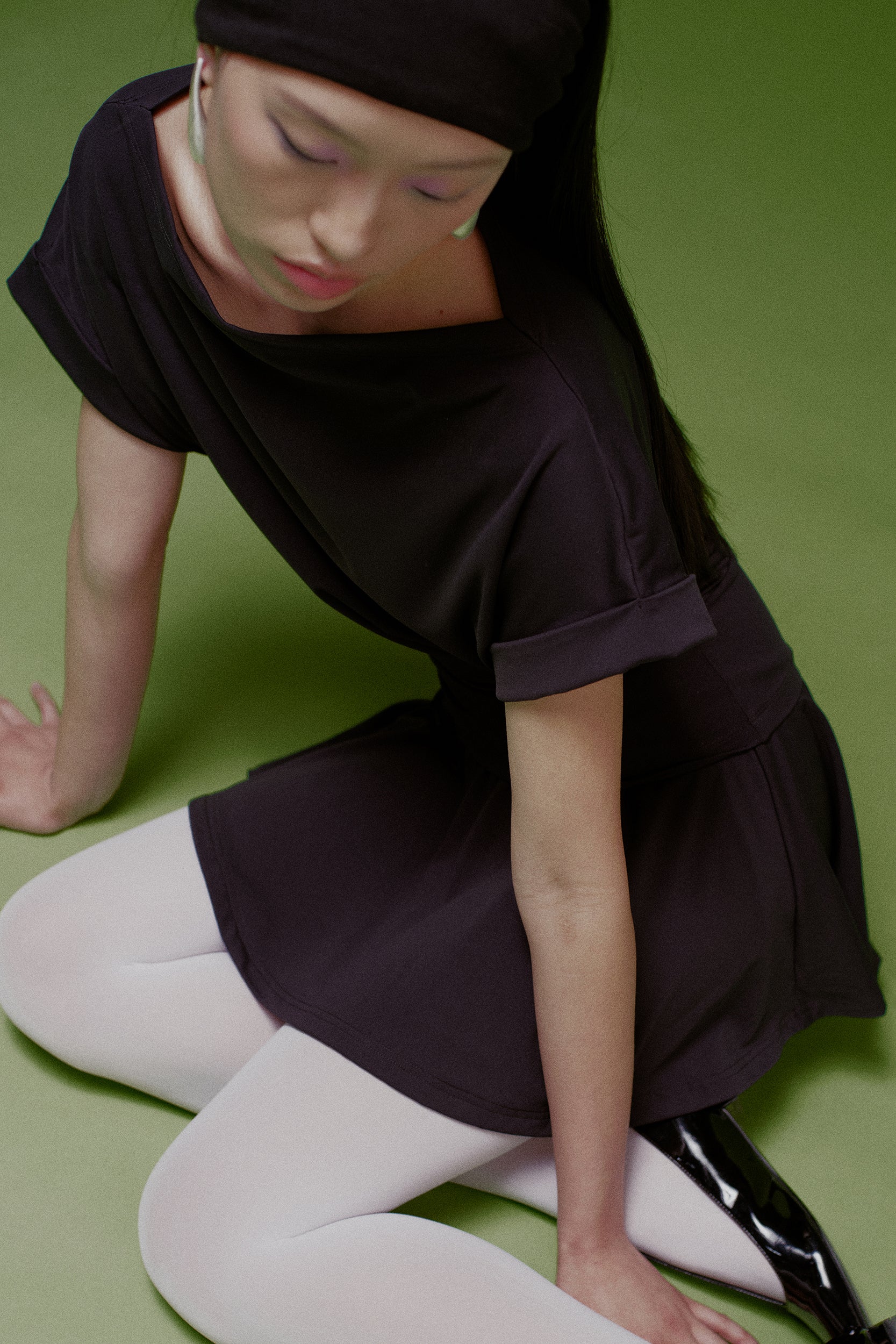 Lena Y-Line Off-Shoulder Top Black