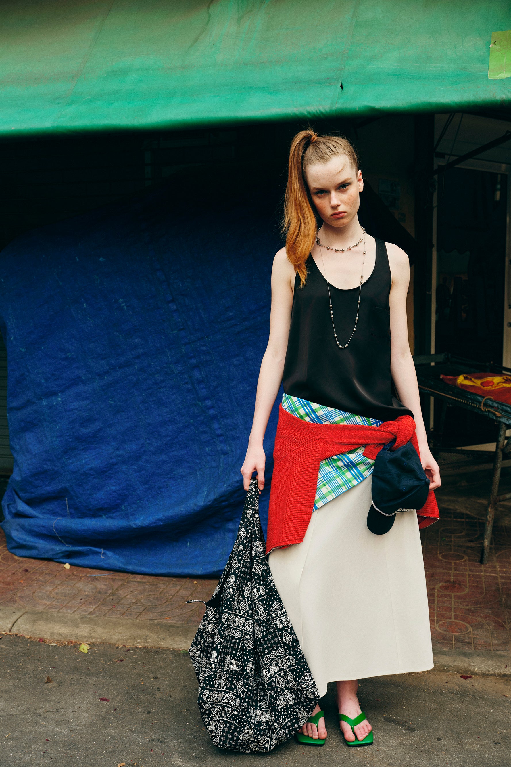 OTHER STORE Duet Paisley Reversible Large Utility Tote In Black