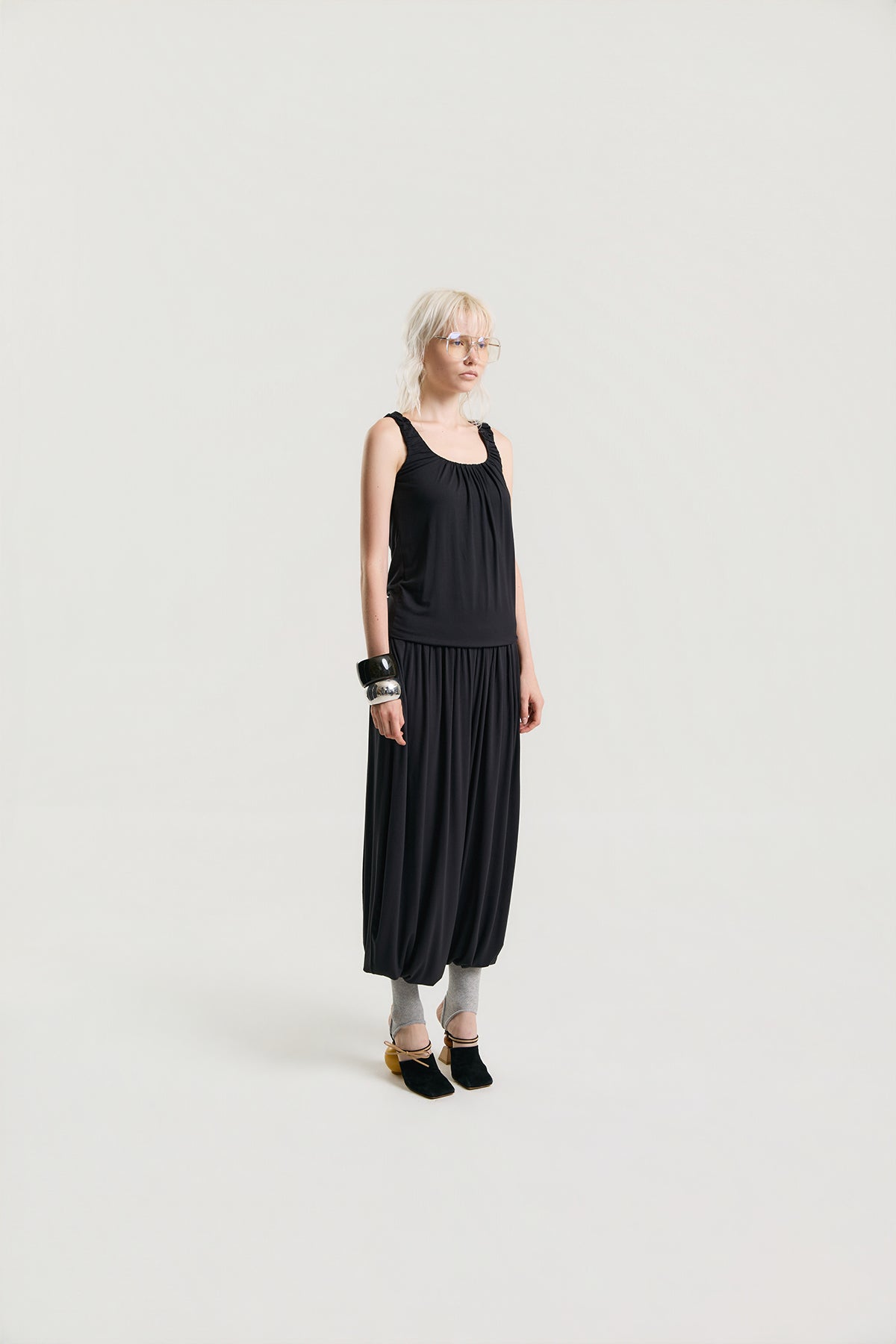 OTHER STORE Solis Gathered Balloon Pants in Black