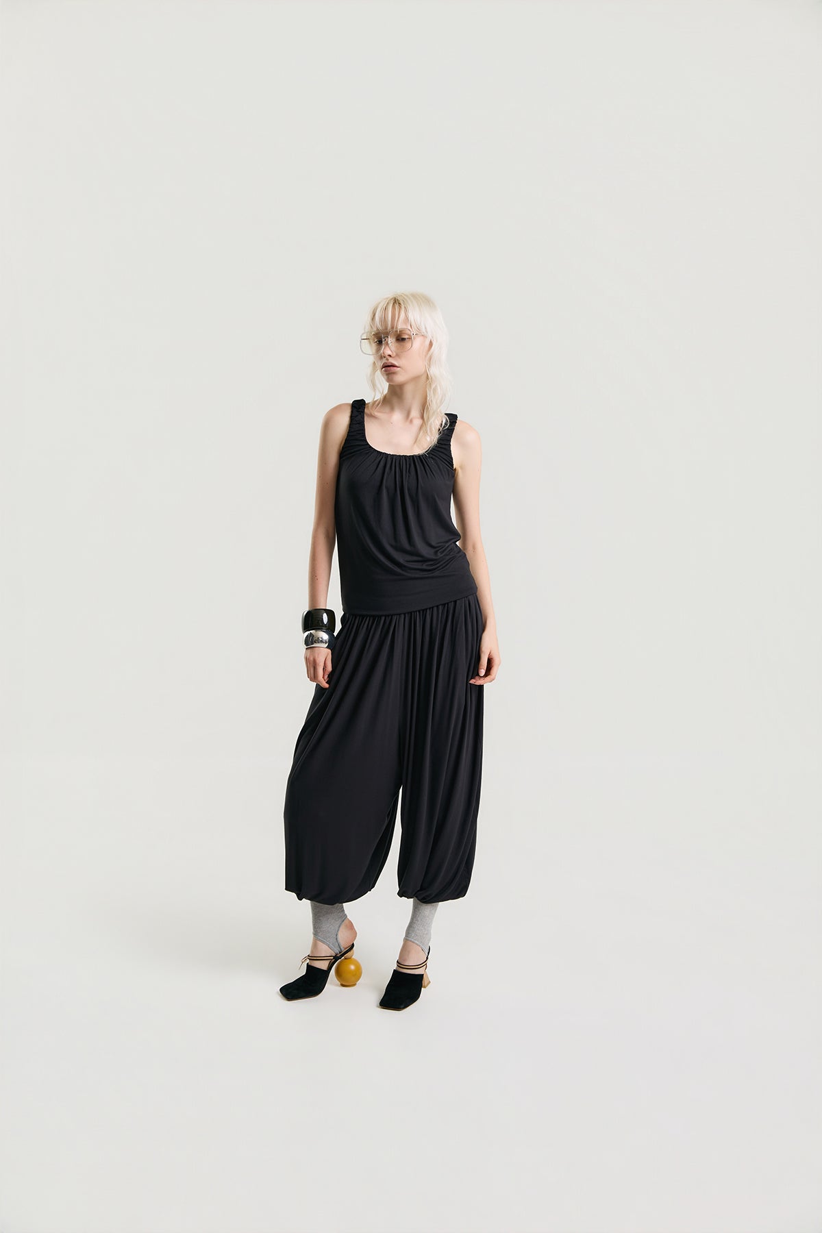 OTHER STORE Solis Gathered Balloon Pants in Black